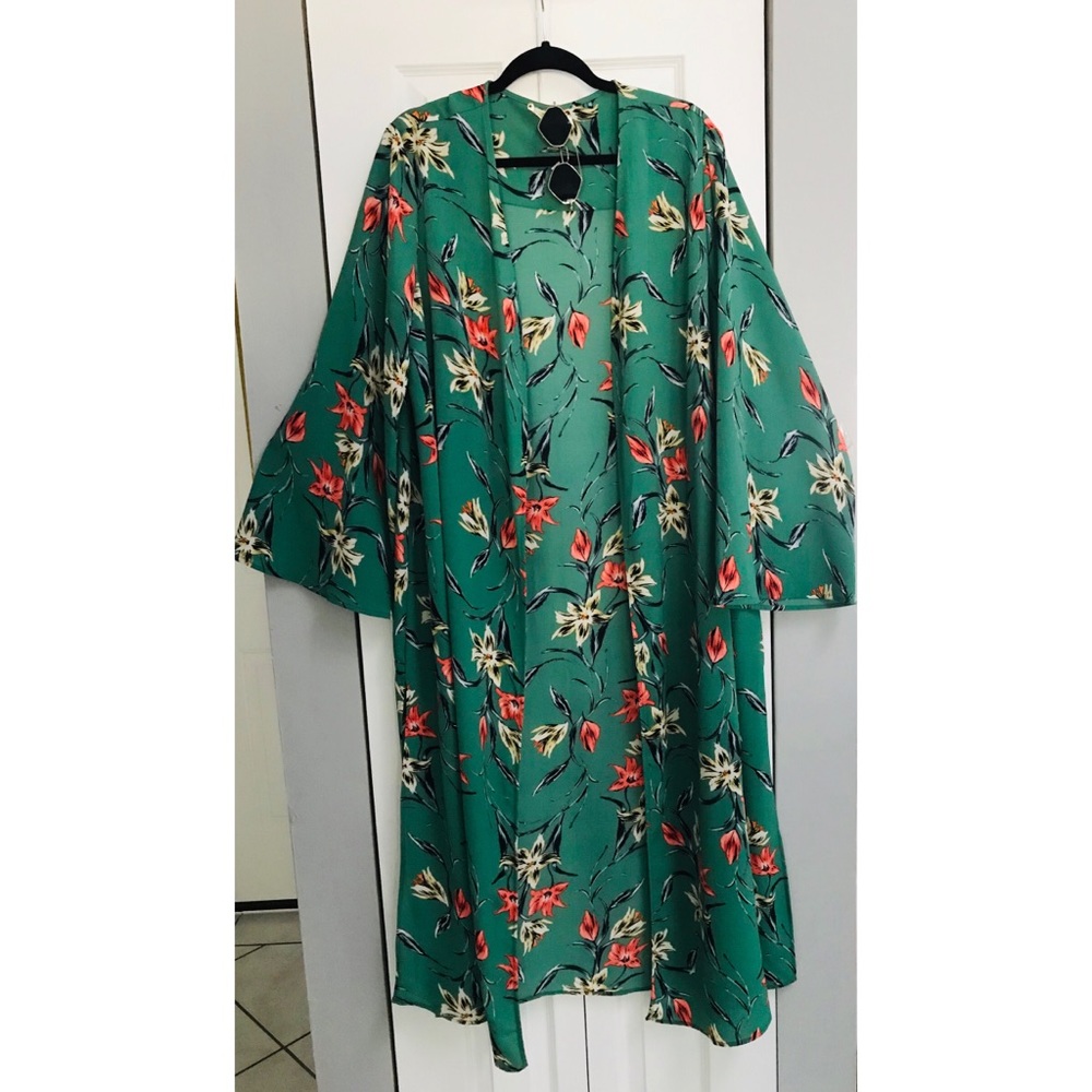 NWOT Timeless, floral duster